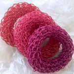 Armreif - Schmuck aus Papiergarn gestrickt